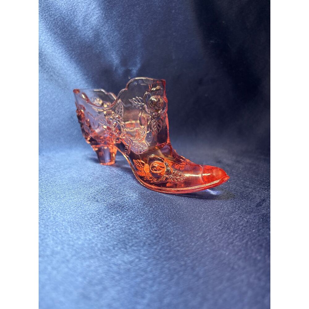 Vintage Fenton Pink Cabbage Roll Pattern Glass Boot - Picture 3 of 7